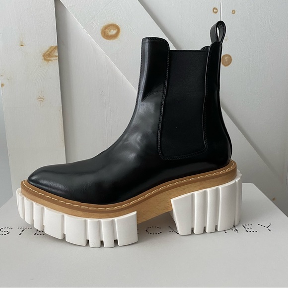 Stella McCartney Black Emilie Chelsea Boots - Picture 3 of 5